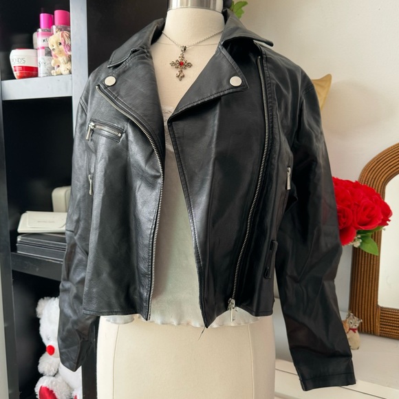 Black leather effect biker jacket - Picture 5 of 8